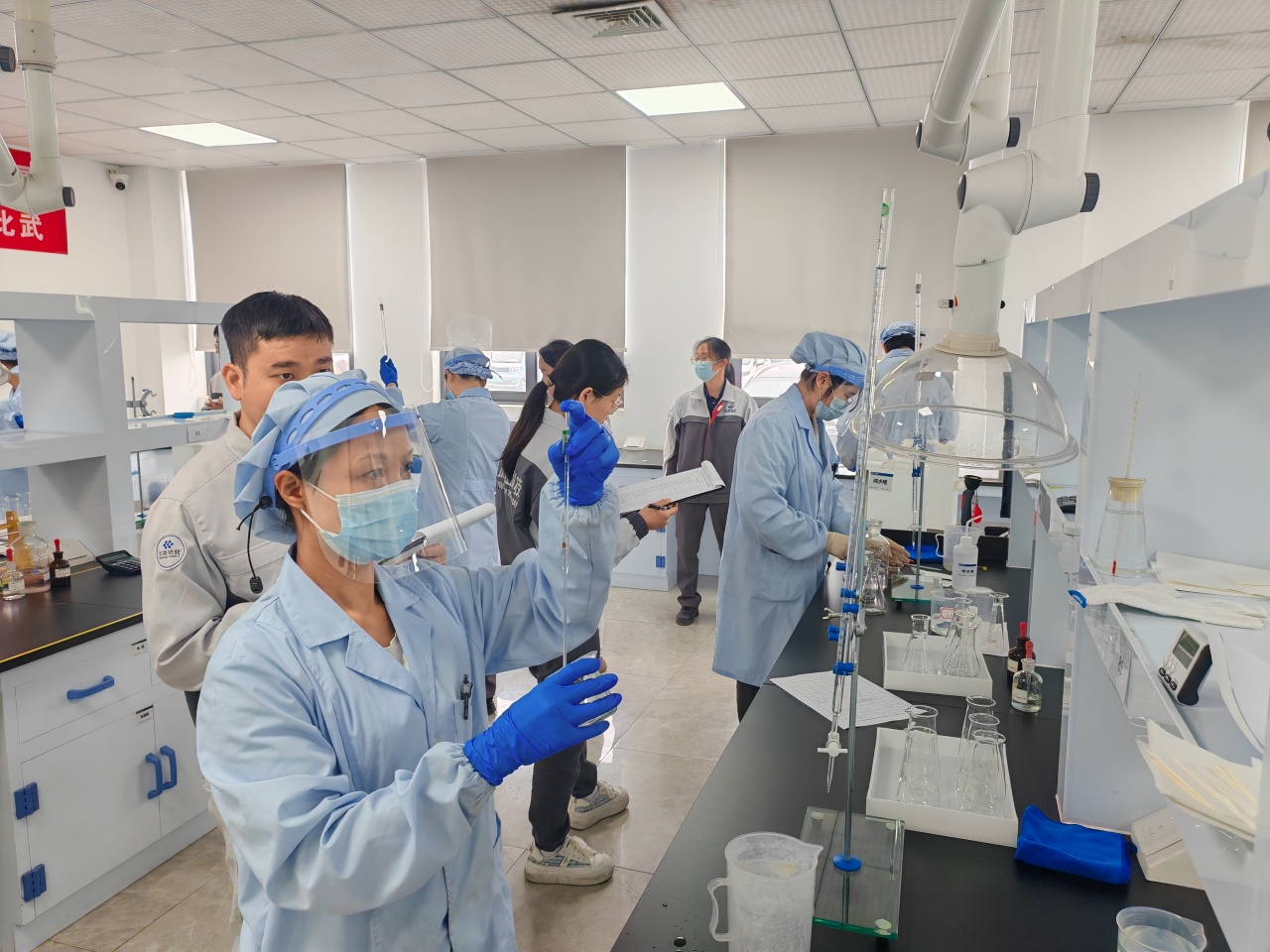 检测交锋强手艺 以比促学保质量丨华友广西园区第二届检测手艺交锋顺遂举行-活动组织-浙江华友钴业股份有限公司