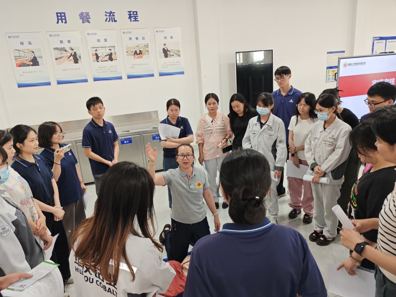 筑牢生命防地丨华友广西园区顺遂举行心肺苏醒（CPR）与自动体外除颤器（AED）持证培训-活动组织-浙江华友钴业股份有限公司