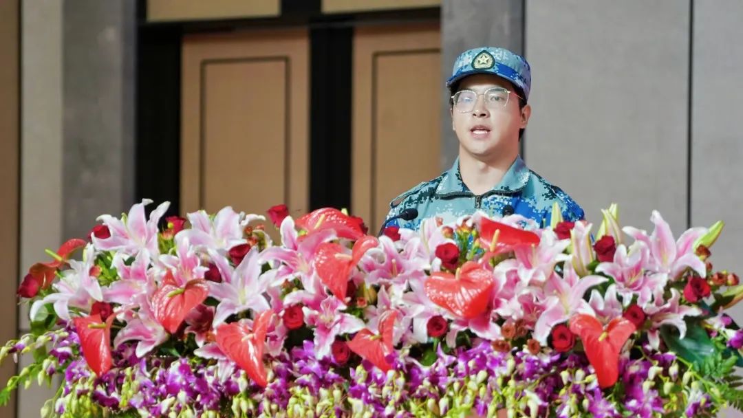 在华友的辽阔舞台上挥洒青春与汗水——公司举行2025届大学生入职仪式-企业新闻-浙江华友钴业股份有限公司