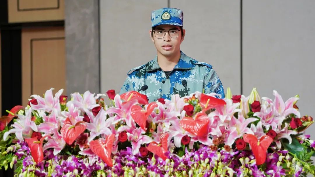 在华友的辽阔舞台上挥洒青春与汗水——公司举行2025届大学生入职仪式-企业新闻-浙江华友钴业股份有限公司
